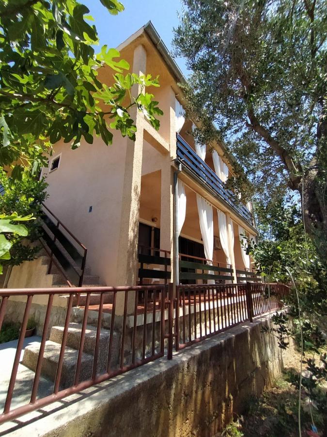 Apartment Savic Starigrad Paklenica Εξωτερικό φωτογραφία