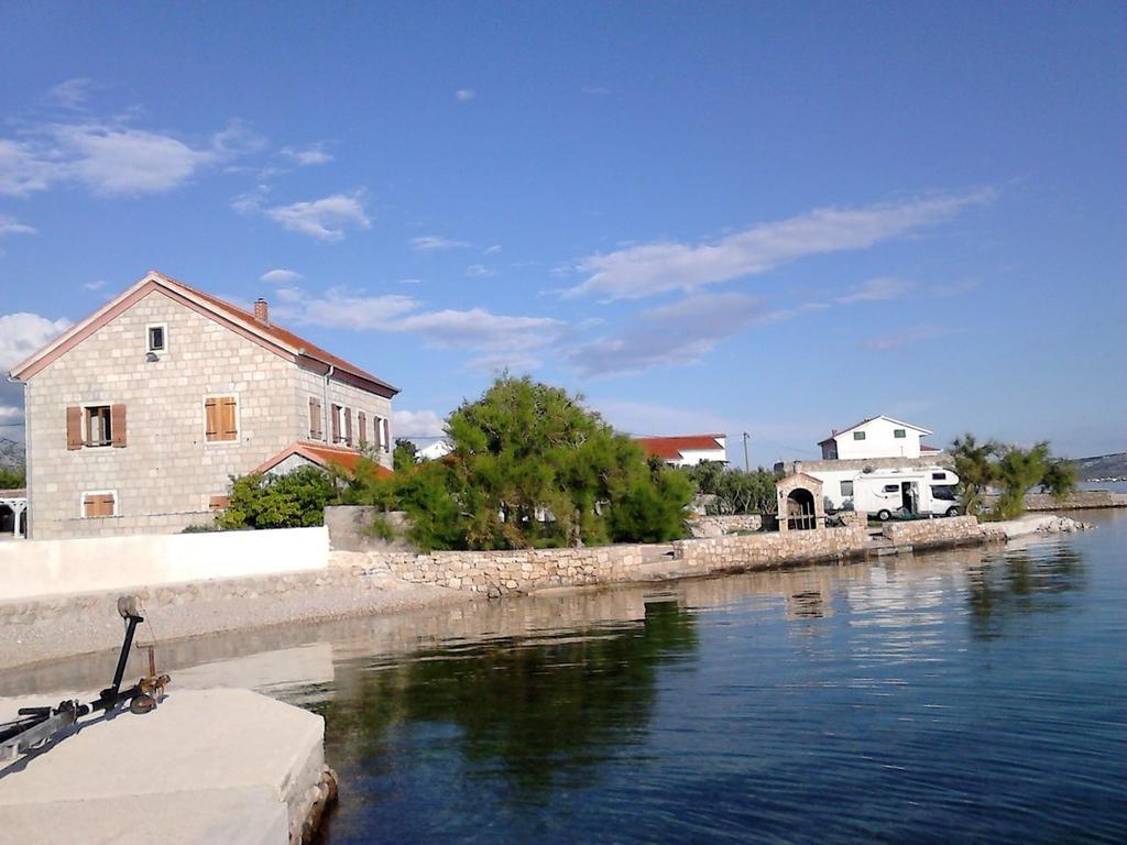 Apartment Savic Starigrad Paklenica Εξωτερικό φωτογραφία